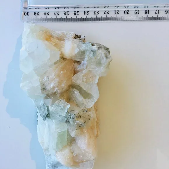 Apophyllite and Stilbite Zeolite Crystal Geode - Picture 3 of 4